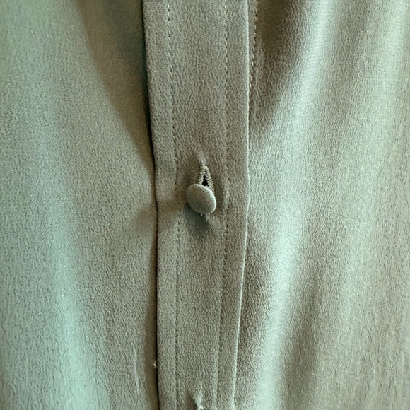 NWT Sézane 100% Silk Ann Shirt in Sage (Size FR 36 | US 4) - Picture 6 of 13